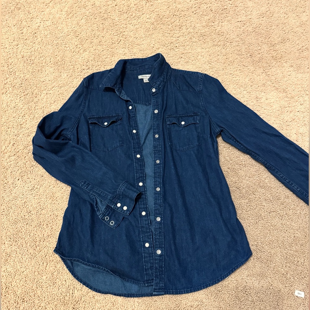 Calvin Klein women’s button down